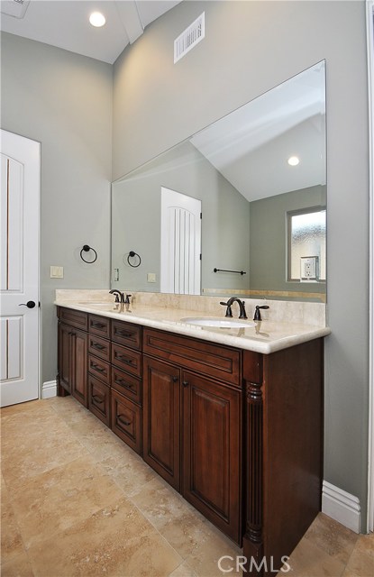 519 Lucia Avenue, Redondo Beach, California 90277, 4 Bedrooms Bedrooms, ,2 BathroomsBathrooms,Residential,Sold,Lucia,SB17035831