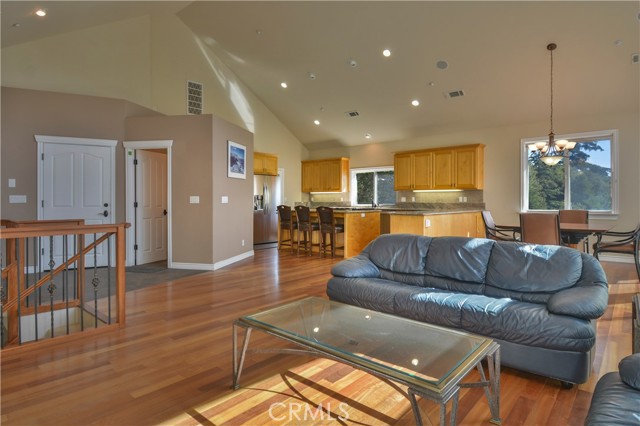 Detail Gallery Image 7 of 37 For 237 E Zermat Dr, Crestline,  CA 92325 - 4 Beds | 3/1 Baths