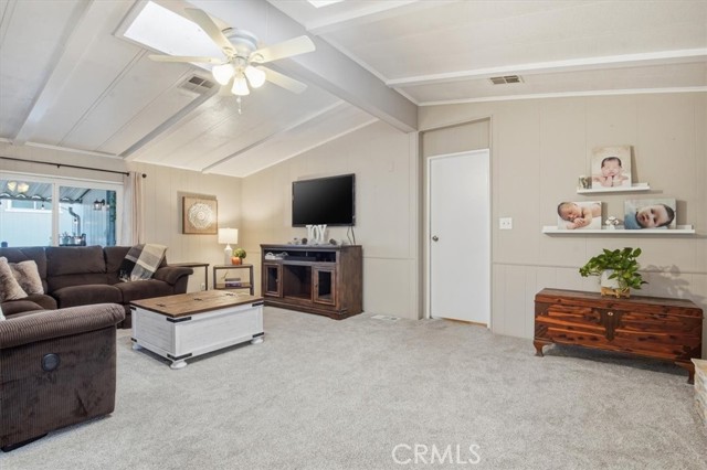 Detail Gallery Image 8 of 33 For 692 N Adele #50,  Orange,  CA 92867 - 2 Beds | 2 Baths