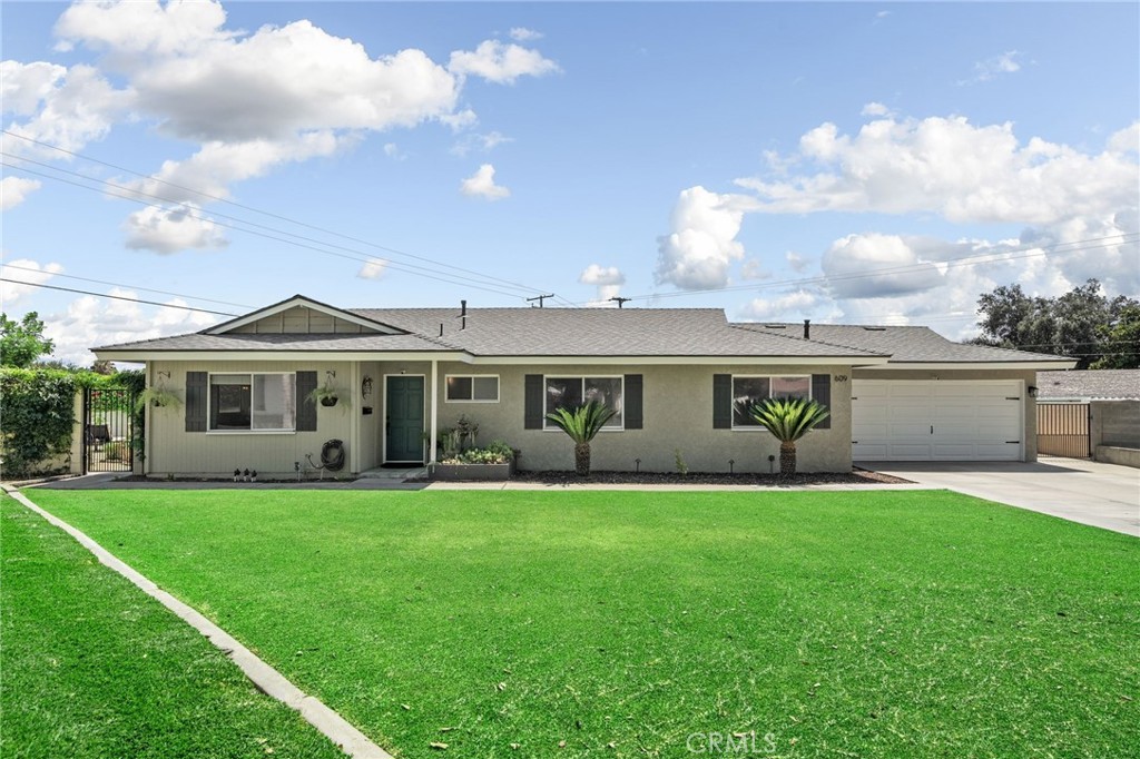 609 Cardinal Lane
