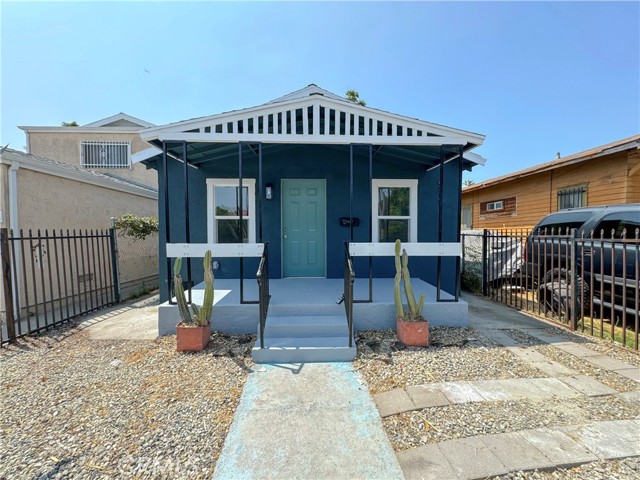 Detail Gallery Image 1 of 25 For 9537 Beach St, Los Angeles,  CA 90002 - 3 Beds | 2 Baths