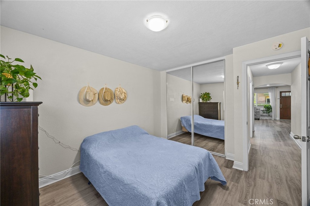 2094 Grand Avenue - photo 17