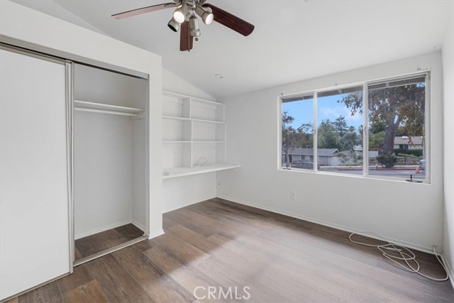 Detail Gallery Image 3 of 15 For 20447 Oxnard St, Woodland Hills,  CA 91367 - 3 Beds | 2 Baths