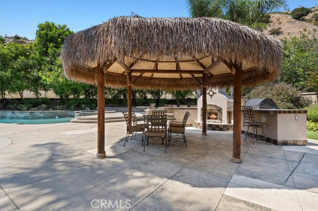 6945 E Hidden Oaks Lane, Orange CA: https://media.crmls.org/medias/e68586d3-ad5f-493c-9e73-90ff4fa5c746.jpg