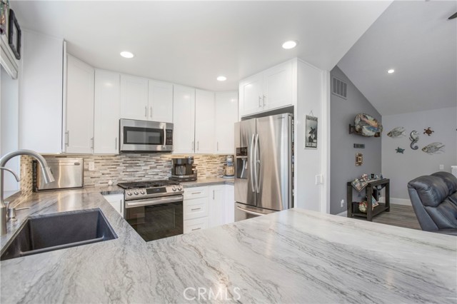 37 Fleurance Street, Laguna Niguel CA: https://media.crmls.org/medias/e686191e-3121-4ad9-af17-bdefe4a77332.jpg