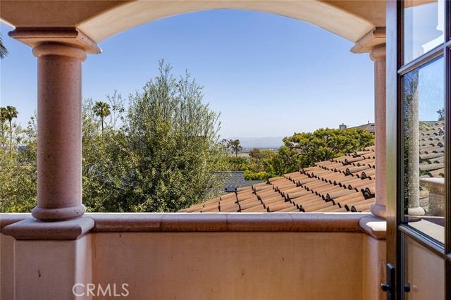 Detail Gallery Image 36 of 60 For 2900 Carob St, Newport Beach,  CA 92660 - 4 Beds | 4/1 Baths