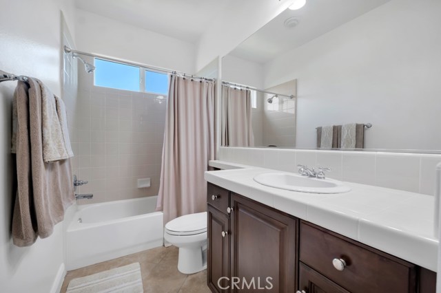 Detail Gallery Image 37 of 69 For 22774 Hialeah Way, Chatsworth,  CA 91311 - 5 Beds | 5/1 Baths