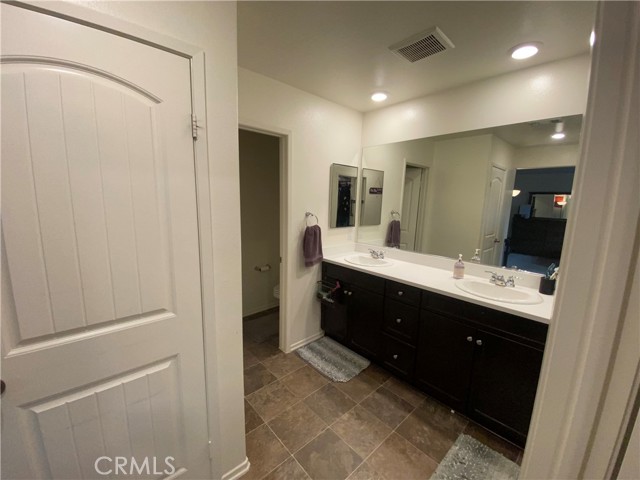 10299 Kite Court, Moreno Valley CA: https://media.crmls.org/medias/e6871841-e305-4b2d-bc1e-e36287134fa8.jpg
