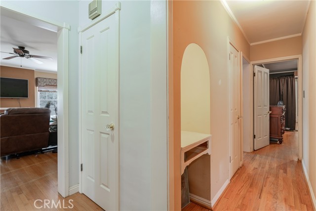 Detail Gallery Image 22 of 33 For 2707 Windsor Ave, Altadena,  CA 91001 - 2 Beds | 2 Baths