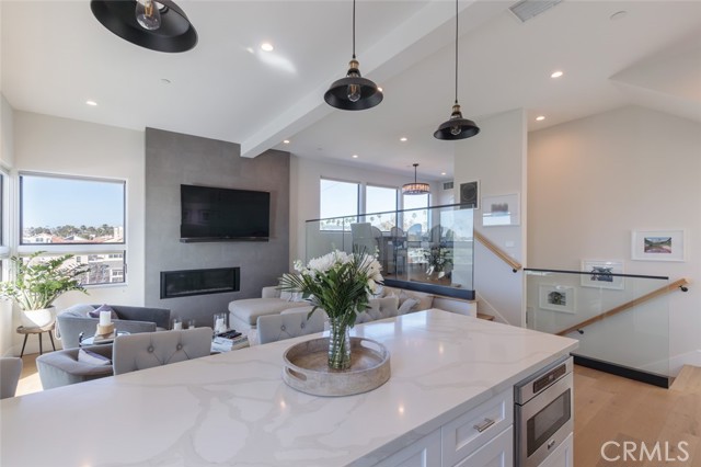 Detail Gallery Image 9 of 43 For 314 Dahlia, Corona Del Mar,  CA 92625 - 3 Beds | 3 Baths