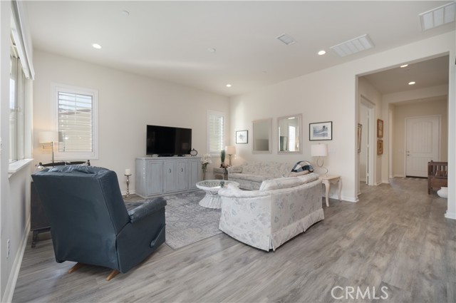 Detail Gallery Image 18 of 65 For 11121 Fourleaf Ct, Corona,  CA 92883 - 2 Beds | 2 Baths