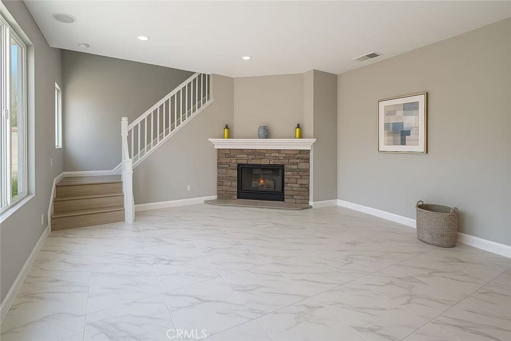 MLS #OC25142291 img 9