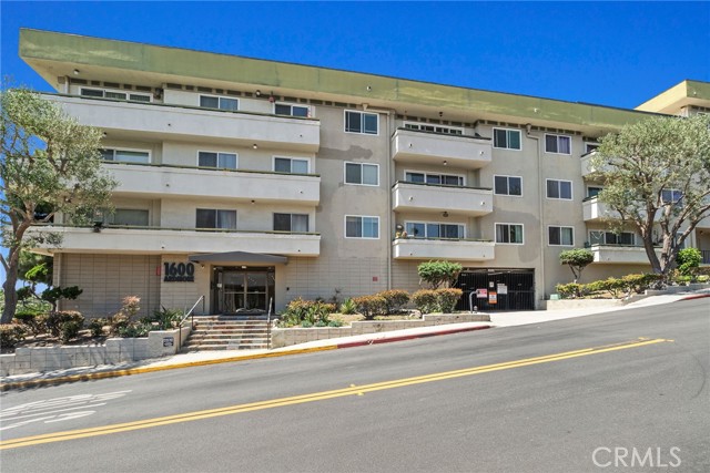1600 Ardmore Avenue, Hermosa Beach, California 90254, 2 Bedrooms Bedrooms, 0 ,2 BathroomsBathrooms,Residential,For Sale,Ardmore,0,PV26133694