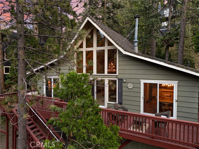 Detail Gallery Image 2 of 44 For 26974 Tunnel Dr, Lake Arrowhead,  CA 92352 - 3 Beds | 2 Baths
