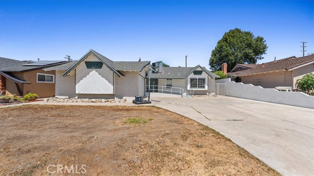Detail Gallery Image 1 of 23 For 1513 W Cerritos Ave, Anaheim,  CA 92802 - 3 Beds | 2/1 Baths