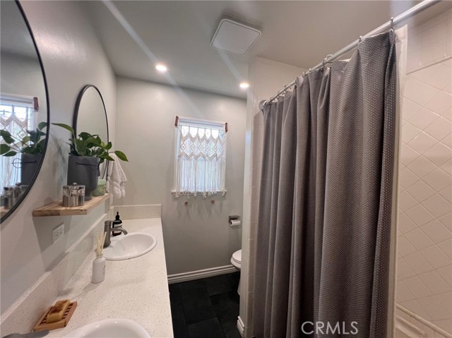 Detail Gallery Image 22 of 37 For 20933 Hemmingway St, Canoga Park,  CA 91304 - 4 Beds | 3 Baths