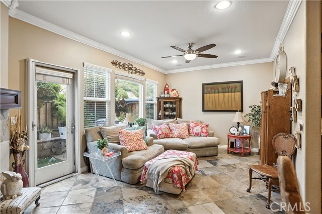 Detail Gallery Image 13 of 38 For 15636 Vista Way #104,  Lake Elsinore,  CA 92532 - 3 Beds | 2/1 Baths