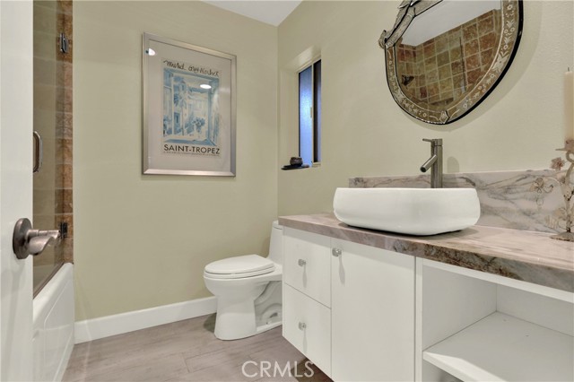 834 15th Street, Hermosa Beach CA: https://media.crmls.org/medias/e68a9afd-9546-48f7-a1a0-947e2a680a9e.jpg