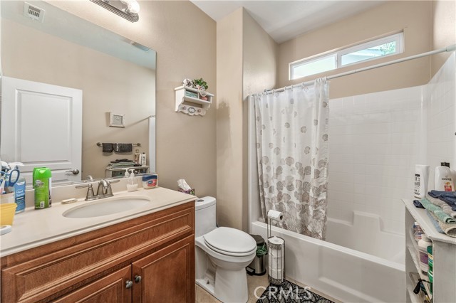 671 Zaharias Circle, Hemet CA: https://media.crmls.org/medias/e68be083-03f4-4793-8462-78195db9610f.jpg