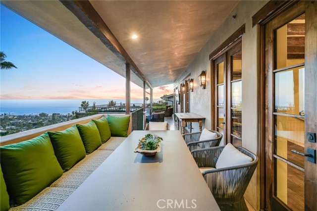 Detail Gallery Image 18 of 43 For 715 Mystic Way, Laguna Beach,  CA 92651 - 4 Beds | 4/1 Baths