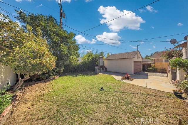 2412 Hagen photo 38