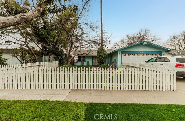 Image 3 for 3683 N Ezie Ave, Fresno, CA 93727