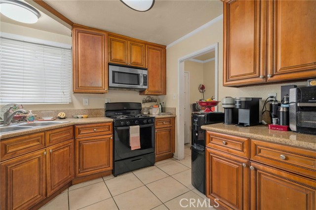 Detail Gallery Image 9 of 32 For 13066 13th St, Chino,  CA 91710 - – Beds | – Baths