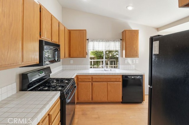 26693 Spotted Pony Drive, Corona CA: https://media.crmls.org/medias/e68de214-681a-41e5-bba7-c2e9024bcc12.jpg