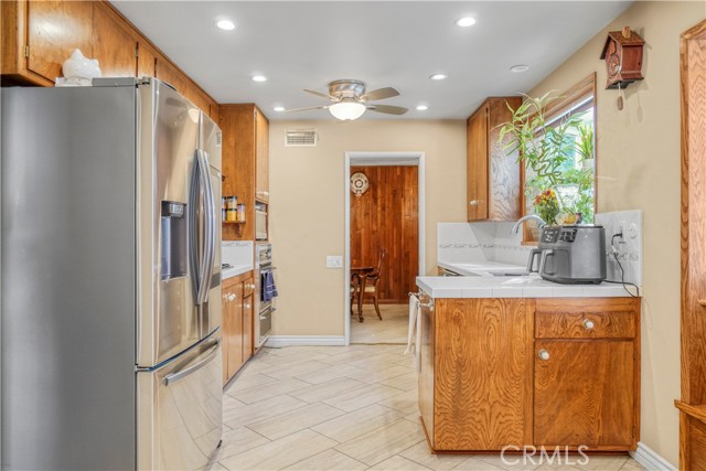 Detail Gallery Image 26 of 44 For 24206 Saint Edens Circle, West Hills,  CA 91307 - 3 Beds | 2 Baths