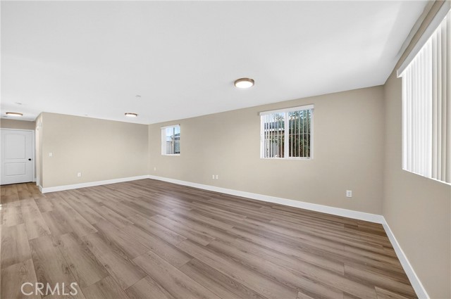 Detail Gallery Image 3 of 28 For 8711 Mckinley Place, Los Angeles,  CA 90002 - 5 Beds | 3 Baths