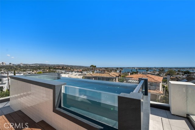Detail Gallery Image 43 of 59 For 302 Kings Rd, Newport Beach,  CA 92663 - 6 Beds | 8/1 Baths