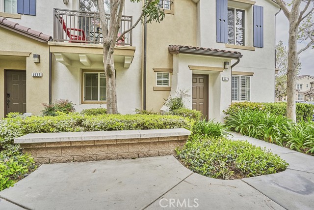 Detail Gallery Image 3 of 22 For 6273 Camposa, Corona,  CA 91752 - 2 Beds | 2/1 Baths