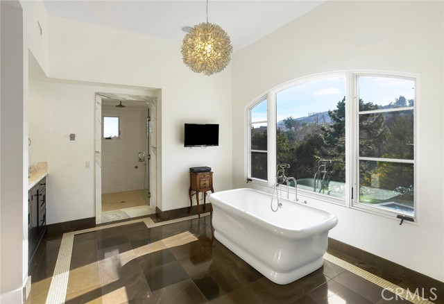 5928 Ramirez Canyon, Malibu CA: https://media.crmls.org/medias/e68fa2a2-9692-493c-b1ec-c6176c372403.jpg