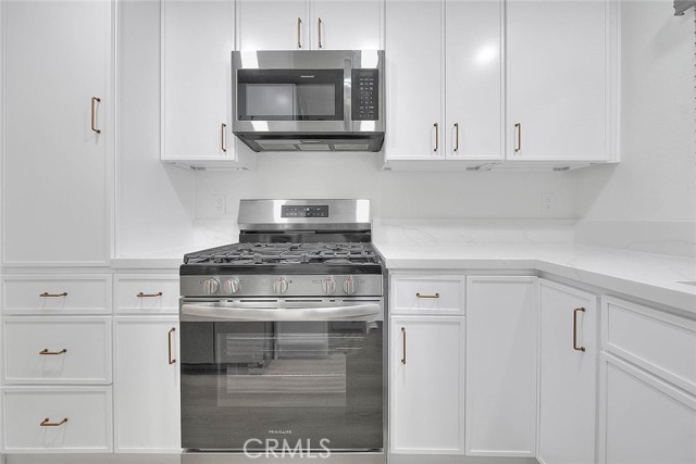 Detail Gallery Image 16 of 39 For 7077 Iris, Rancho Cucamonga,  CA 91739 - 3 Beds | 2 Baths