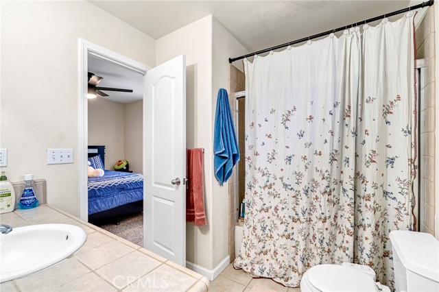 Detail Gallery Image 32 of 41 For 4729 W Cornell, Fresno,  CA 93722 - 4 Beds | 3 Baths