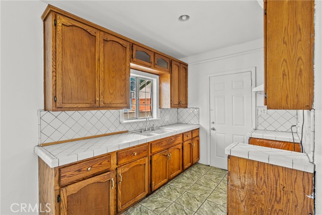 Detail Gallery Image 40 of 58 For 12924 Sproule, Sylmar,  CA 91342 - 4 Beds | 3 Baths