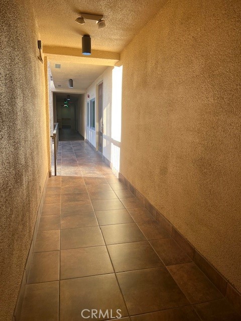 Detail Gallery Image 16 of 16 For 622 S Barrington #302,  Los Angeles,  CA 90049 - 1 Beds | 2 Baths