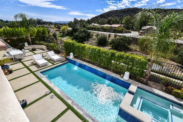 23942 Schoenborn Street, West Hills CA: https://media.crmls.org/medias/e69038a4-3dd6-40ed-8641-fbb5f544c6d9.jpg