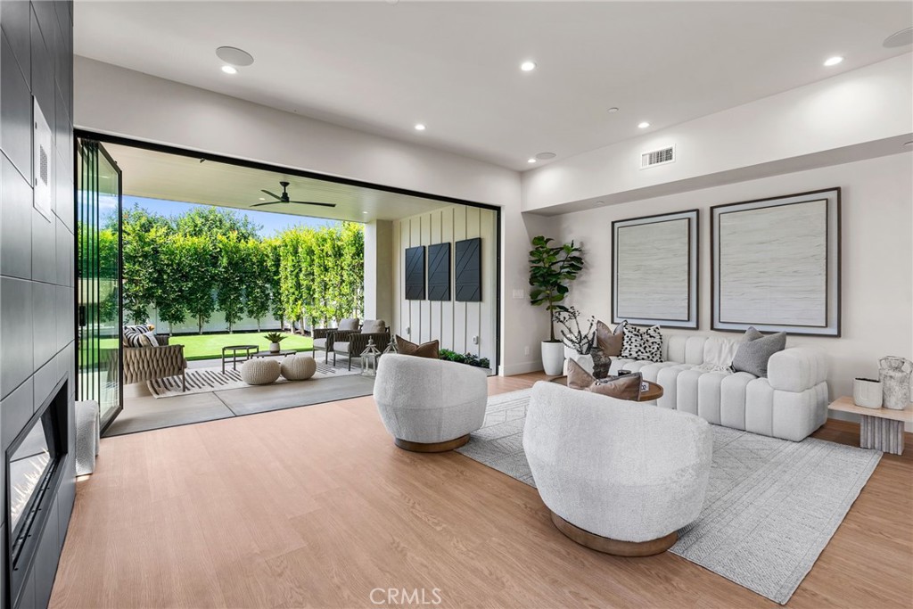 E690743b B86c 4ace 9c97 378850f18a34