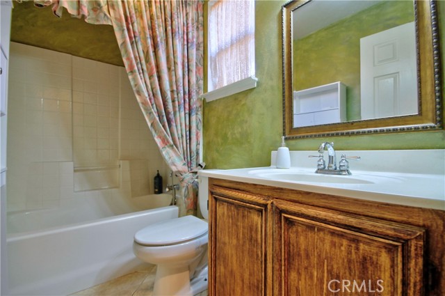 Detail Gallery Image 7 of 20 For 37718 Sedona, Murrieta,  CA 92563 - 5 Beds | 3 Baths