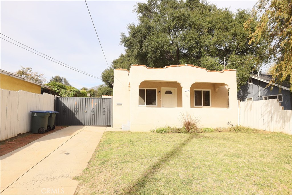 239 E Montana Street