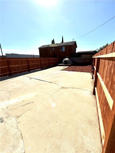 Detail Gallery Image 9 of 9 For 2368 E 107 Th St, Los Angeles,  CA 90002 - 3 Beds | 1 Baths