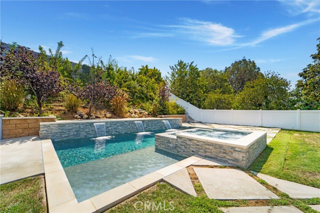19622 Crestknoll Drive, Yorba Linda CA: https://media.crmls.org/medias/e6921665-a02d-4904-99ee-1a60780c4664.jpg
