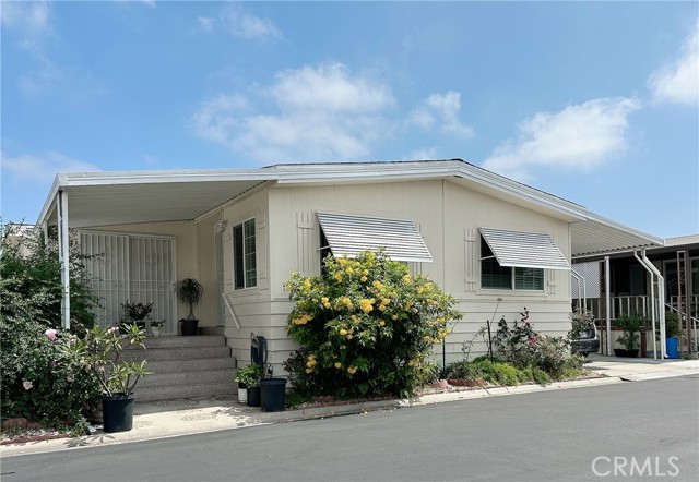 9200 Westminster Blvd Unit 73, Westminster CA: https://media.crmls.org/medias/e6927bcb-4c36-463d-9ff5-cd2844112f41.jpg