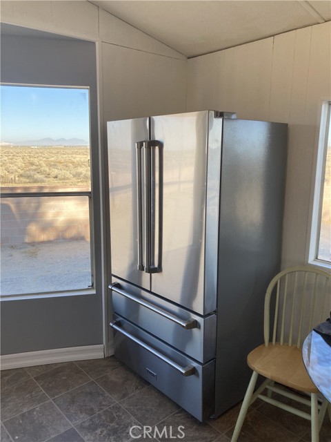 Detail Gallery Image 7 of 19 For 16450 Frontage Rd #26,  North Edwards,  CA 93523 - 2 Beds | 1 Baths