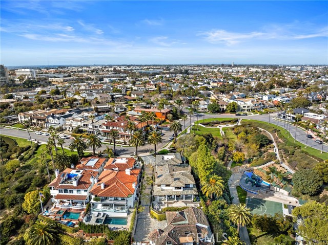 2907 Cliff Drive, Newport Beach CA: https://media.crmls.org/medias/e694a316-dd12-44c9-8d02-1c57678efd0a.jpg