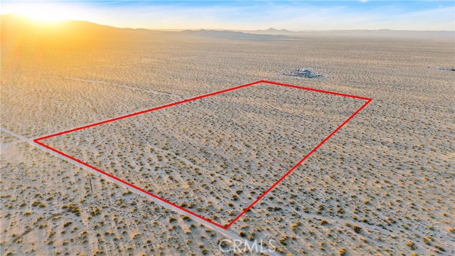 0 Drifting Sands Rd, Adelanto CA: https://media.crmls.org/medias/e696a5e2-d8a2-46ff-b234-106f8b29f660.jpg