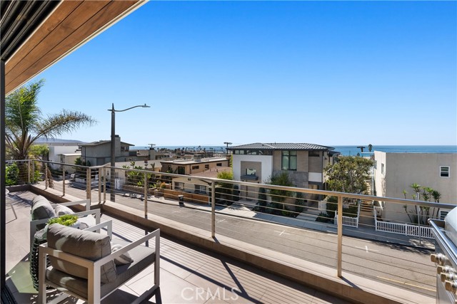 Detail Gallery Image 9 of 36 For 1706 Manhattan Ave, Hermosa Beach,  CA 90254 - 3 Beds | 3 Baths