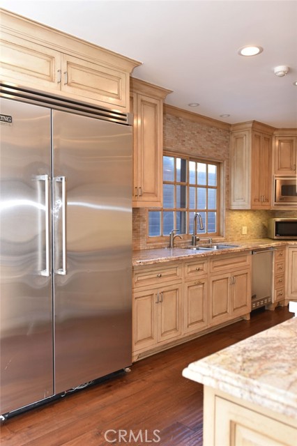 Detail Gallery Image 9 of 45 For 5235 San Feliciano Dr, Woodland Hills,  CA 91364 - 5 Beds | 4 Baths