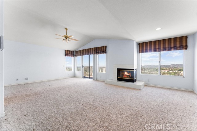 21881 Via Del Lago, Trabuco Canyon CA: https://media.crmls.org/medias/e6978408-7cb0-41a4-b508-2858c9ba4dc7.jpg